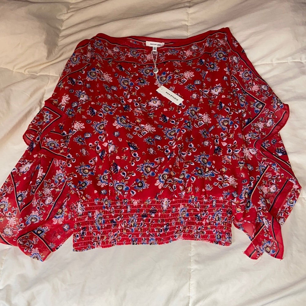 NWT Max Studio bat wing top
